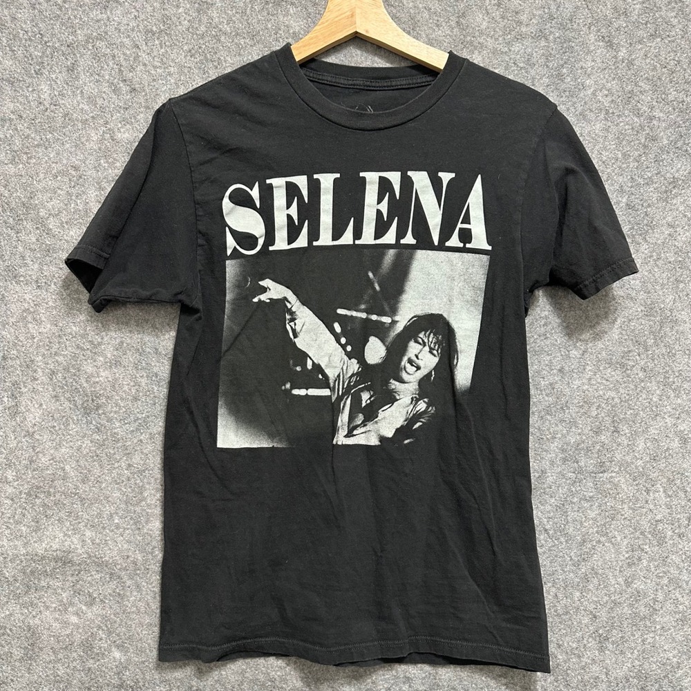 Selena Quintanilla Graphic T-Shirt‎ Mens Small Black Band Tee Music Short Sleeve